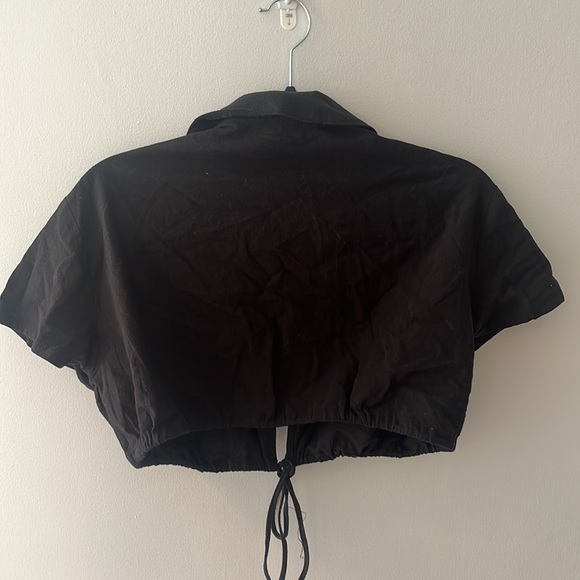 NWOT super cropped tie-front collared shirt — Divided by H&M - Picture 2 of 4